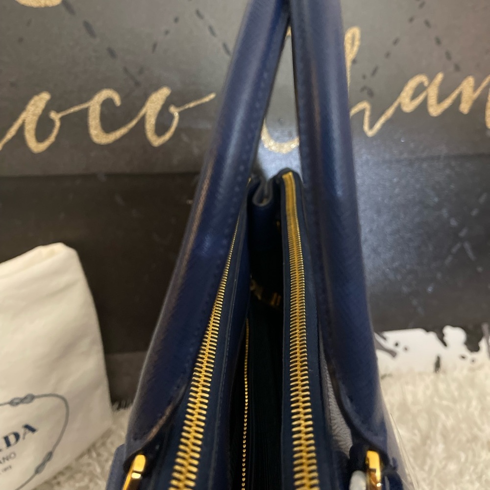 ❌SOLD❌PRADA - Picture 12 of 16